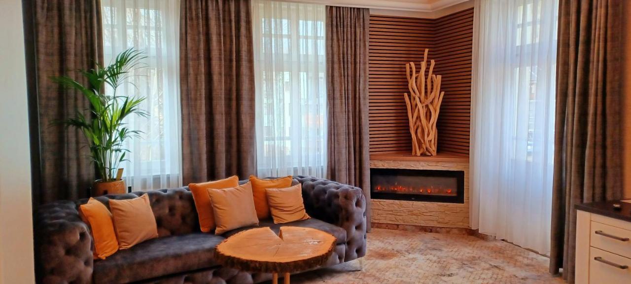 Hotel Neustaedter Hof Шварценберг Экстерьер фото