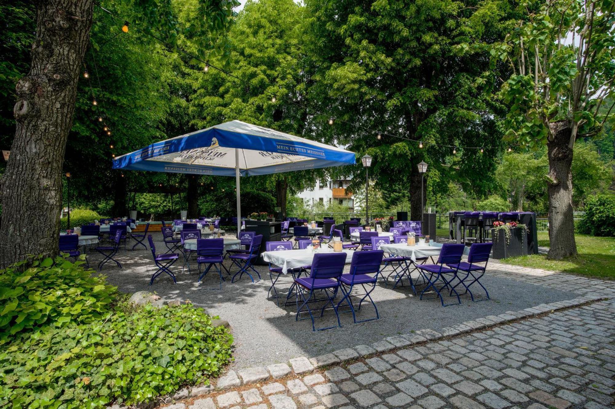 Hotel Neustaedter Hof Шварценберг Экстерьер фото