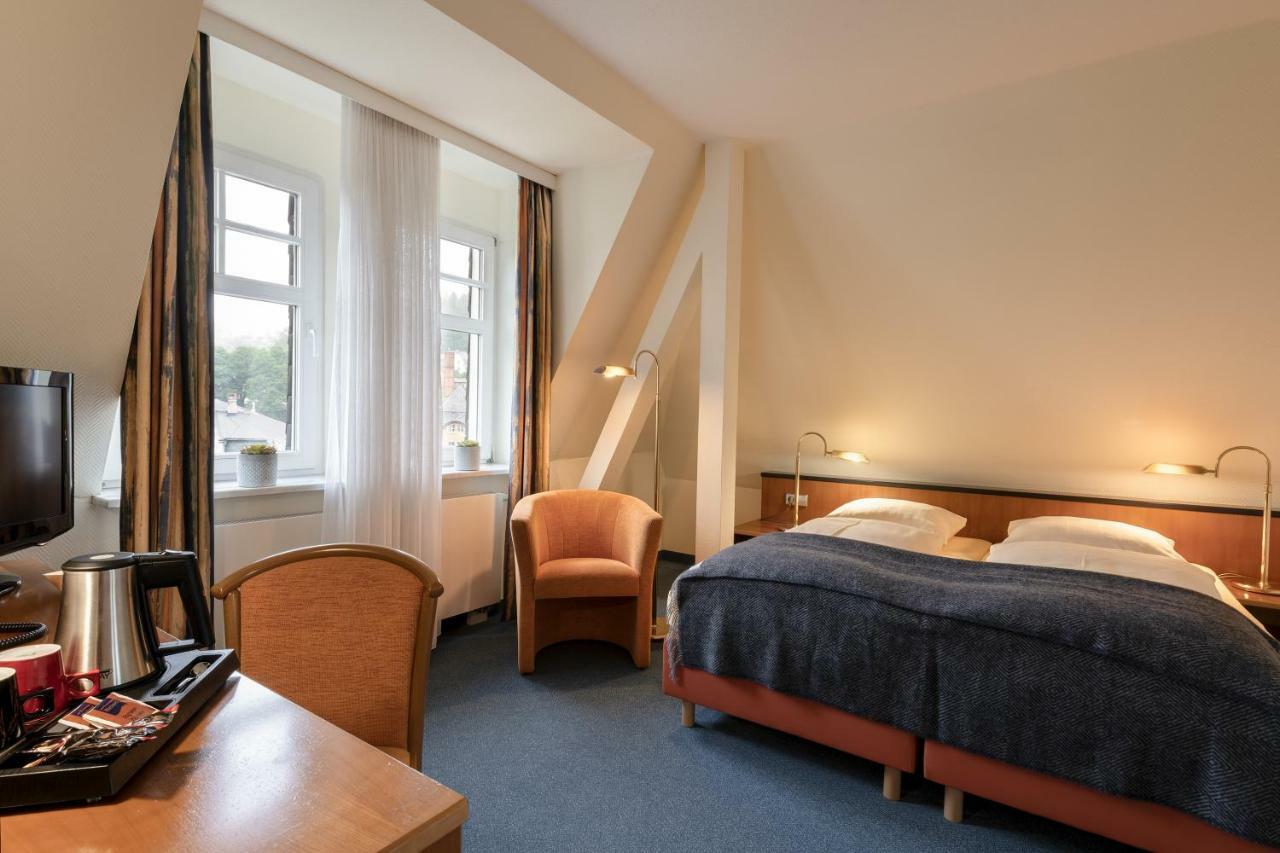 Hotel Neustaedter Hof Шварценберг Экстерьер фото