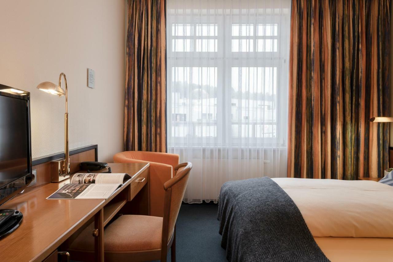 Hotel Neustaedter Hof Шварценберг Экстерьер фото