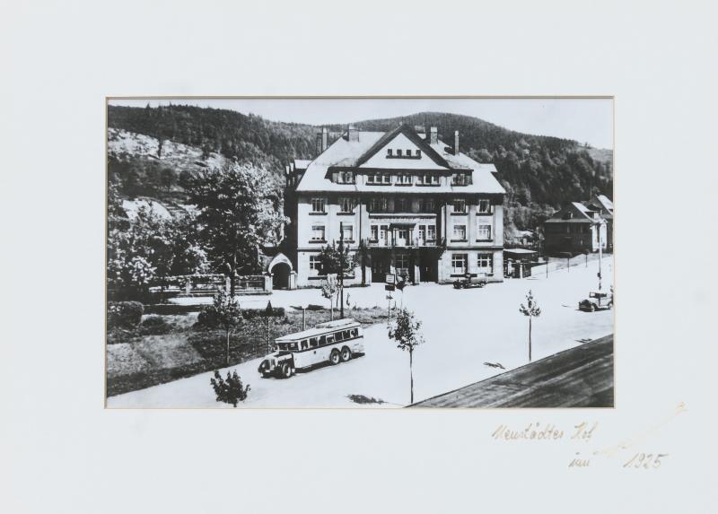 Hotel Neustaedter Hof Шварценберг Экстерьер фото